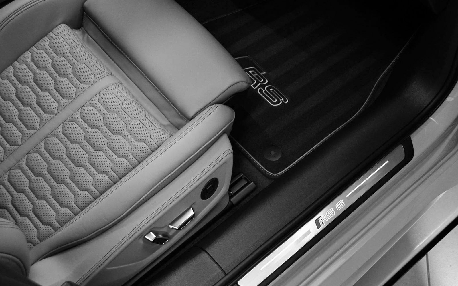 Deep Detailing Services et soins premium personnalisé pour votre automobile en Savoie
