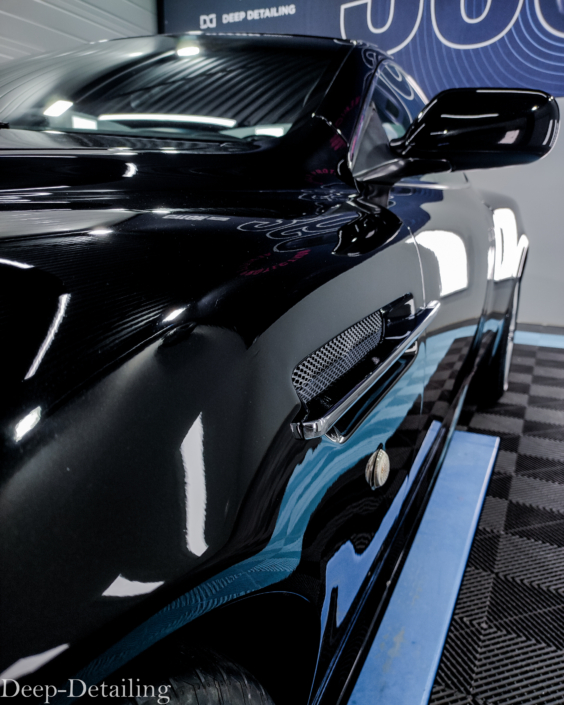 Aston Martin DB9 Rénovation et protection Aston Martin DB9 Rénovation et protection